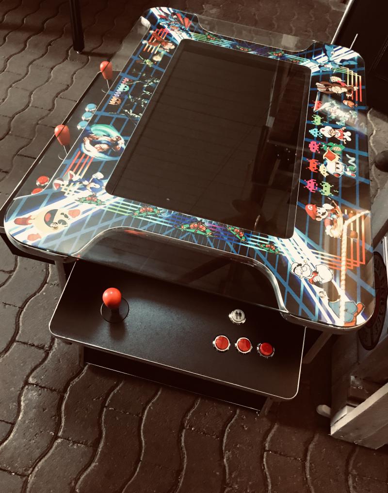 Arcade Gamer Table