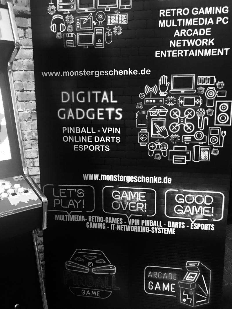 Arcade Gamer Table